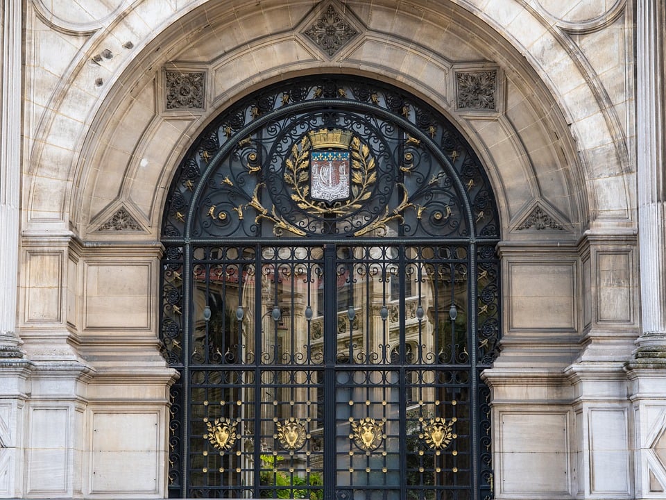 Mobile Payments and High-Risk Industries: Adapting to the Changing Landscape