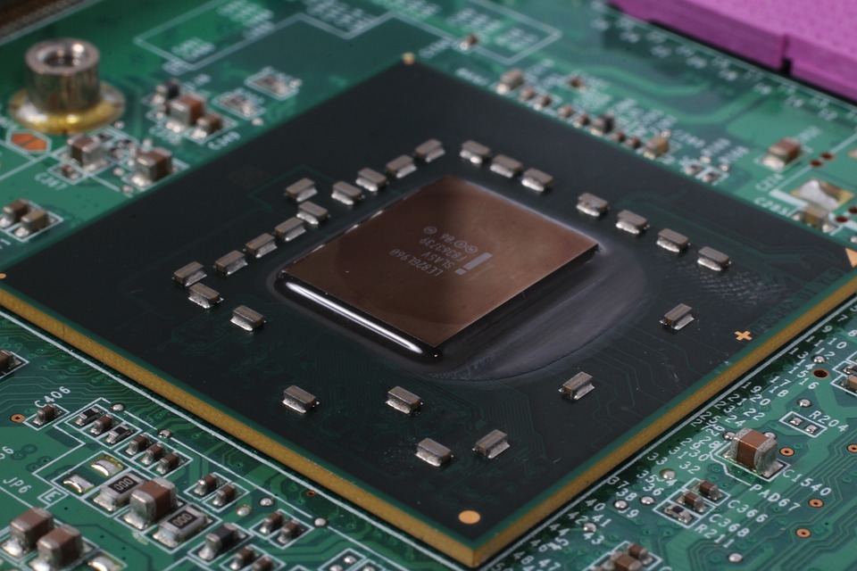 Use keywords: Include relevant terms like payment processor, e-commerce, fraud, small business.