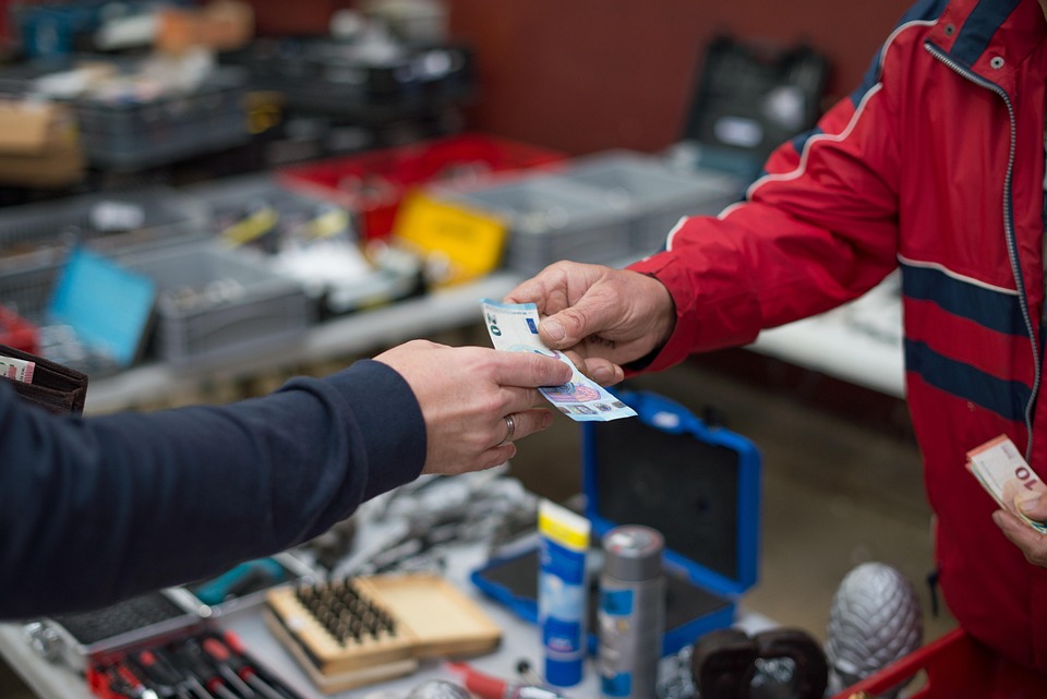 Use strong verbs:  Discover, Learn, Compare, Avoid.